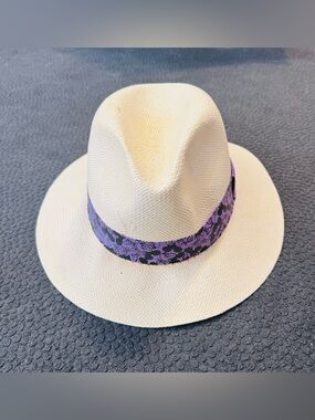 The Walt Disney Company 'Mickey Mouse' Straw Hat (Sz L)